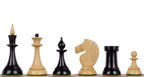 Comparaison des figures claires et foncées du jeu d'échecs Queen's Gambit 1957, roi à pion